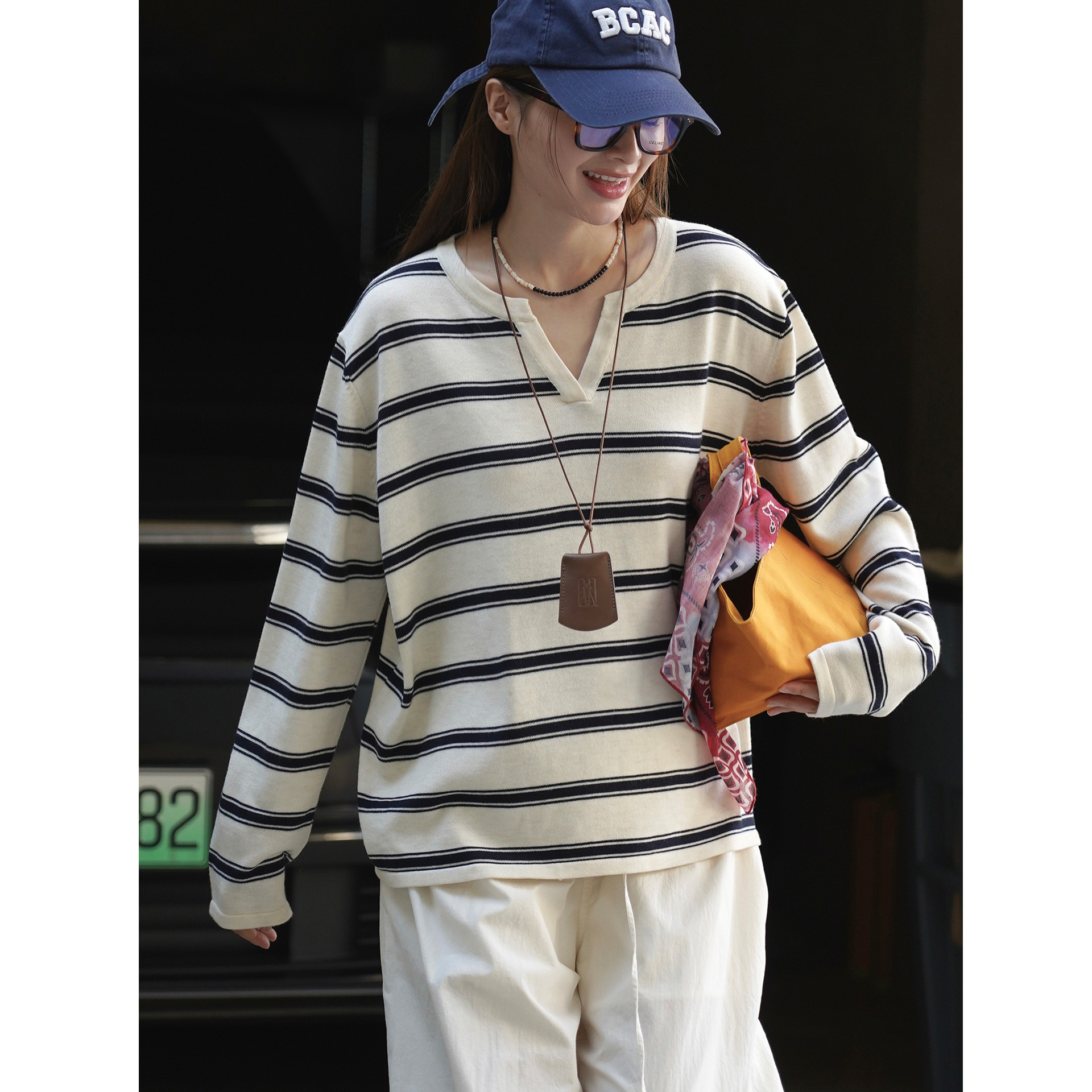 女士春秋V領粗條紋綿羊毛毛衣