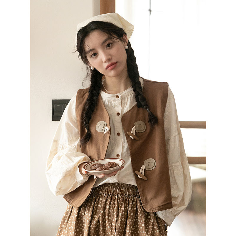 女士日系牛角扣馬甲+襯衫