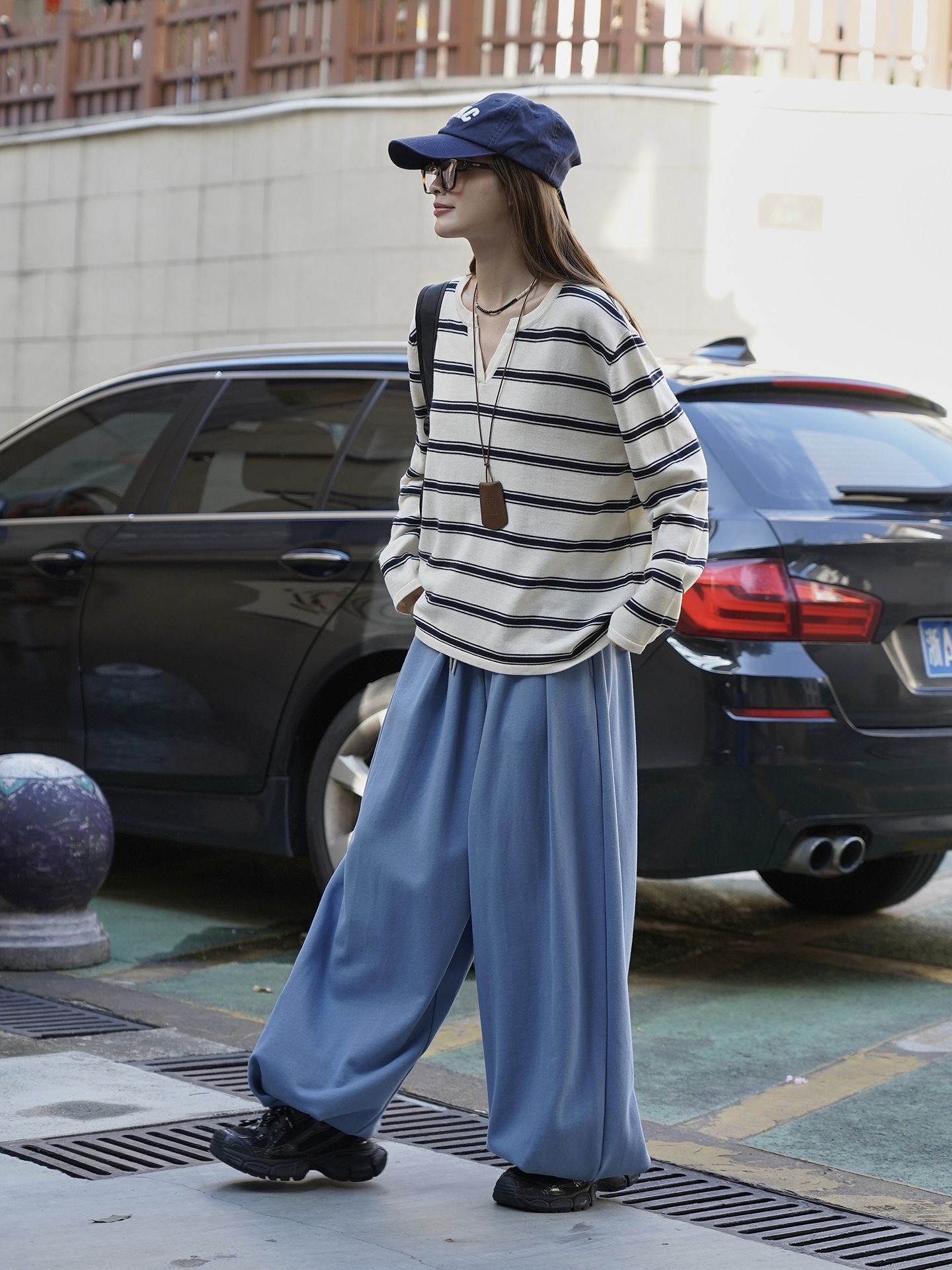 女士春秋V領粗條紋綿羊毛毛衣