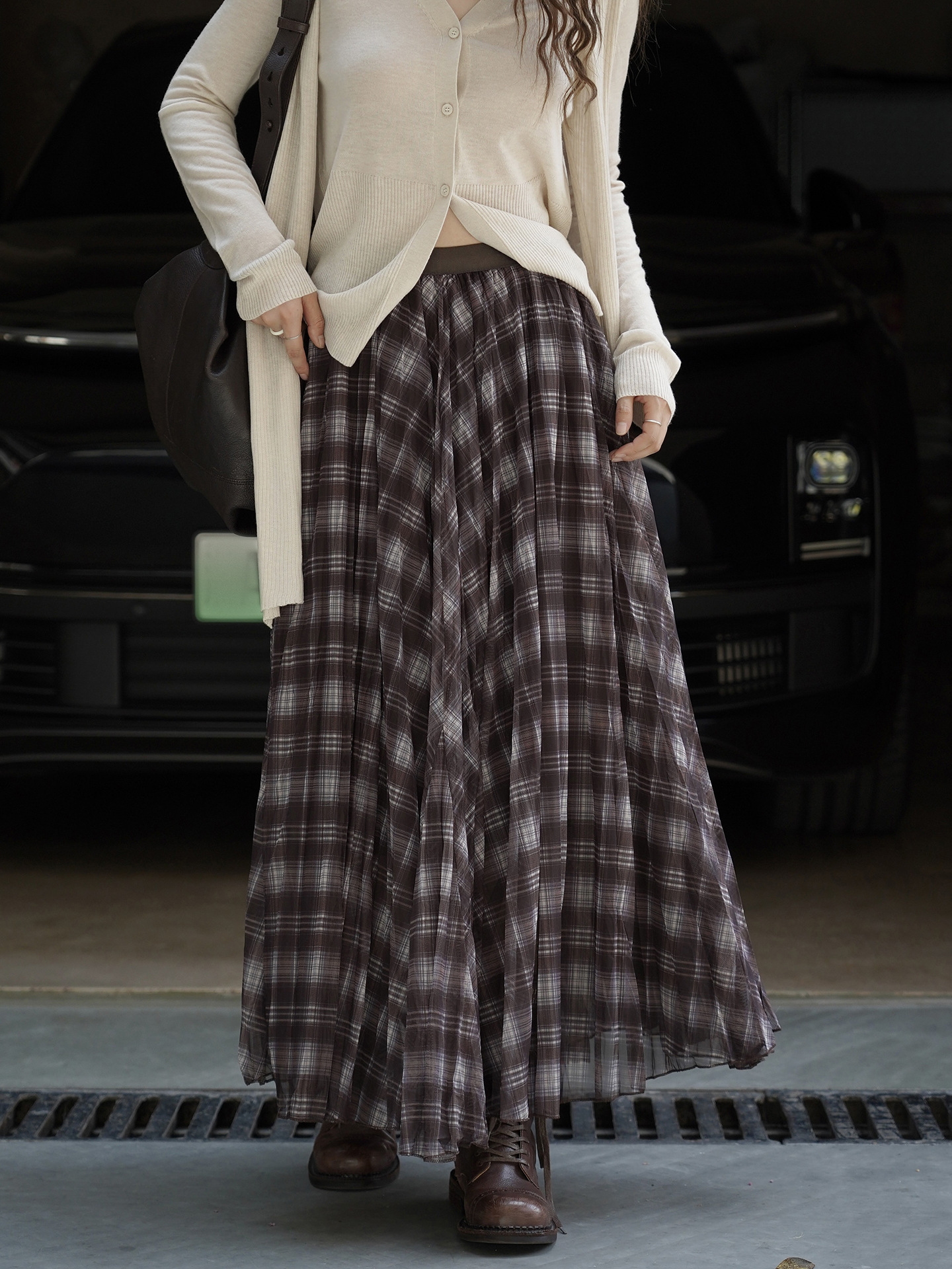 女士秋季法式格子大擺半身裙