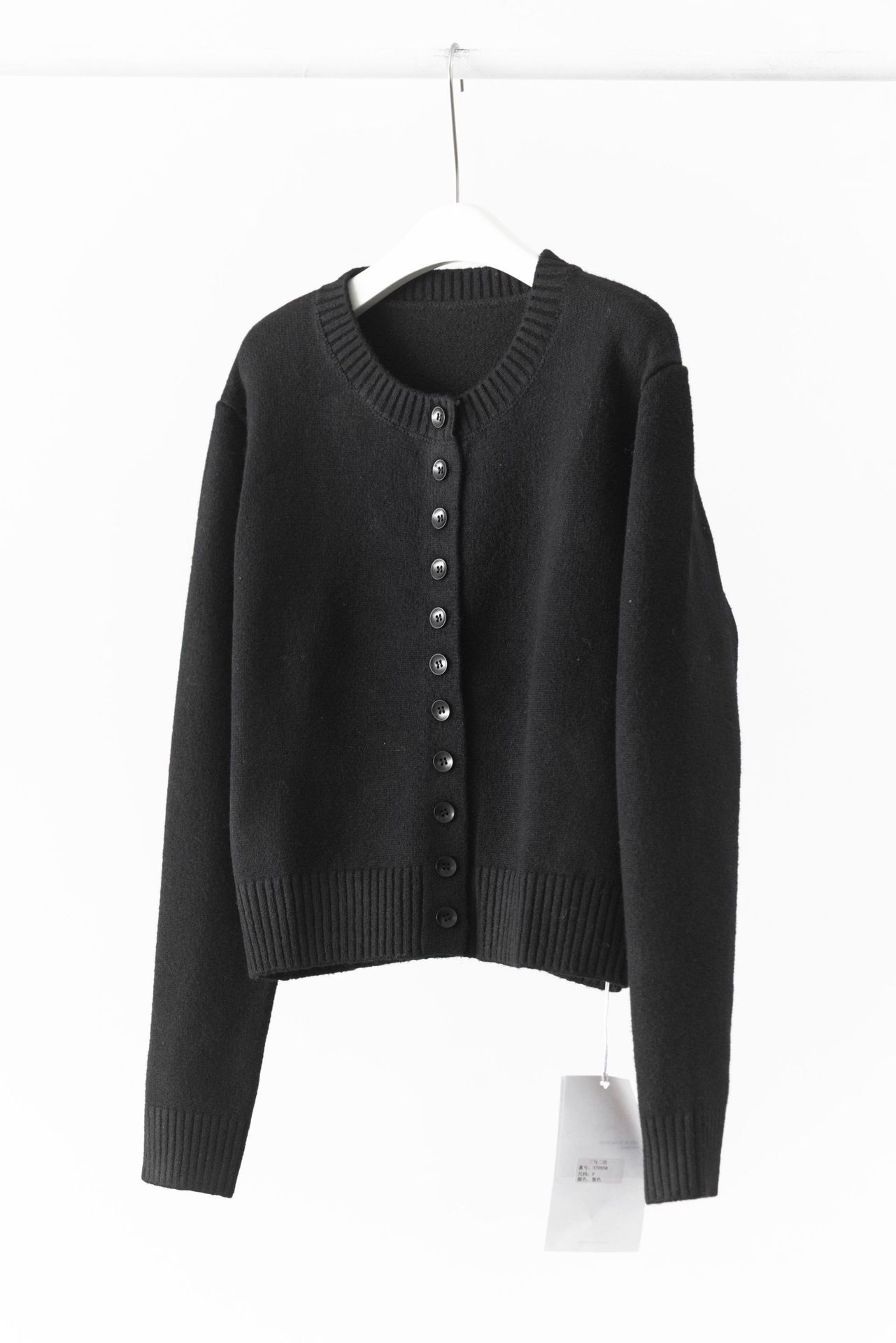 女士冬季簡約多釦設計羊毛開衫