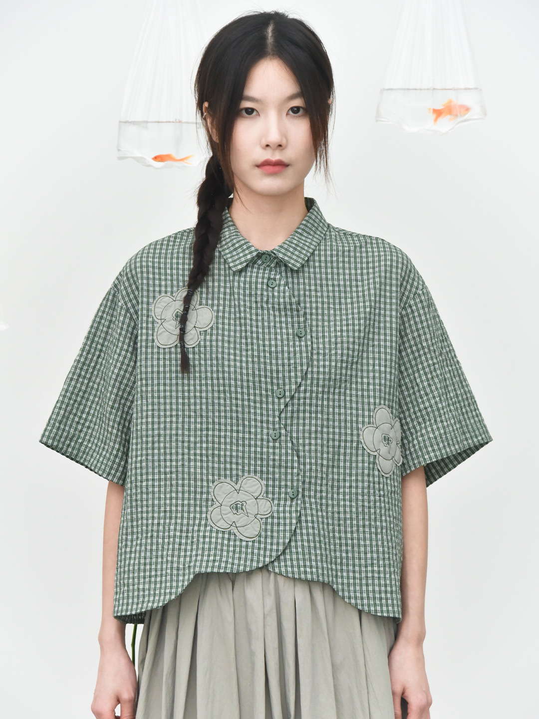 女拼貼花朵文藝格子短袖襯衫