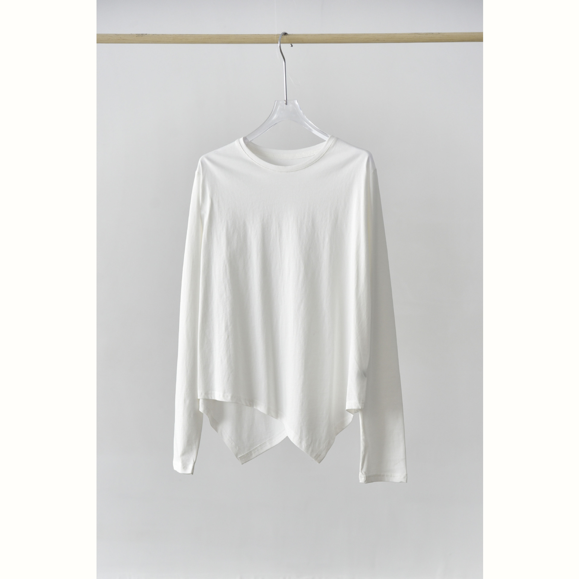 女士早秋純棉下擺尖角圓領打底衫