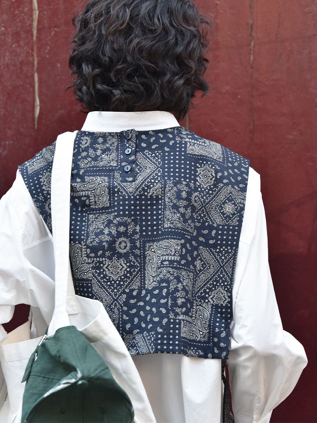 女腰果花後排圓領系帶披肩