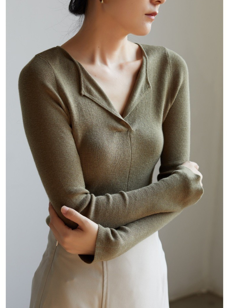 女士春秋小翻領V領打底衫