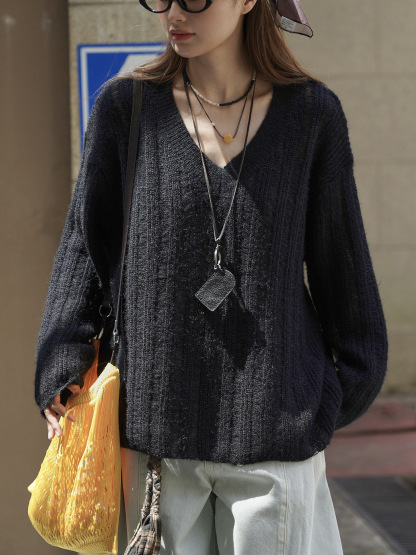 女士春大V領鏤空羊毛毛衣