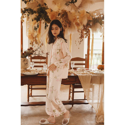 女士貢緞淡雅森系印花翻領口袋長袖睡衣套裝