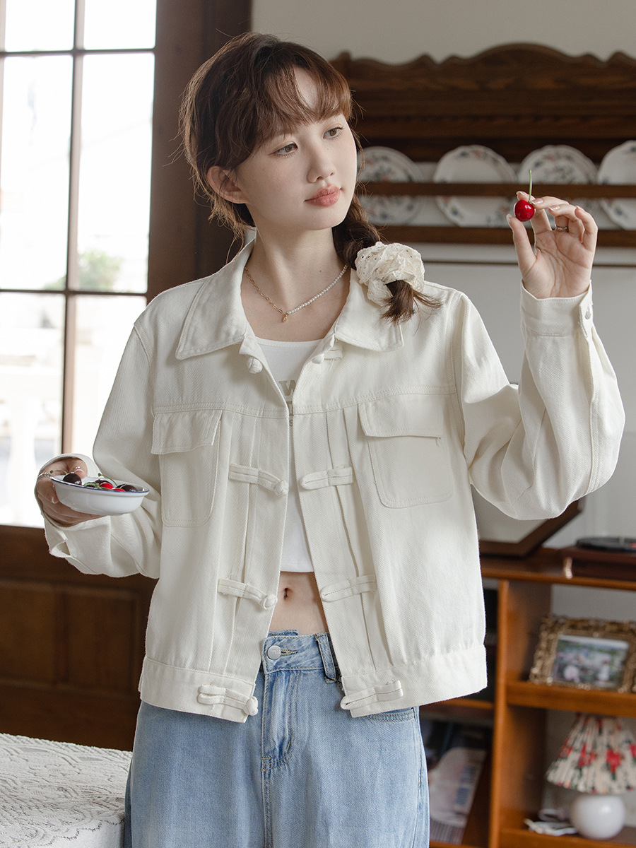 女士春秋盤口白色寬鬆短款牛仔外套