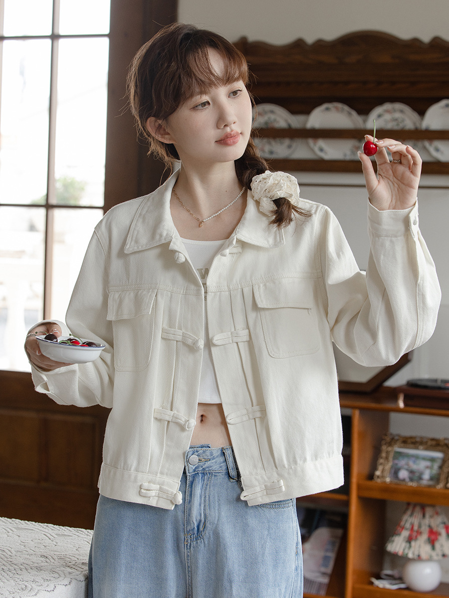 女士春秋盤口白色寬鬆短款牛仔外套