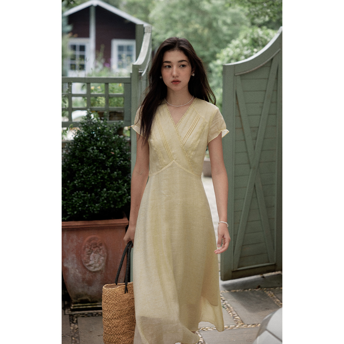 女夏法式苎麻v领短袖连衣裙