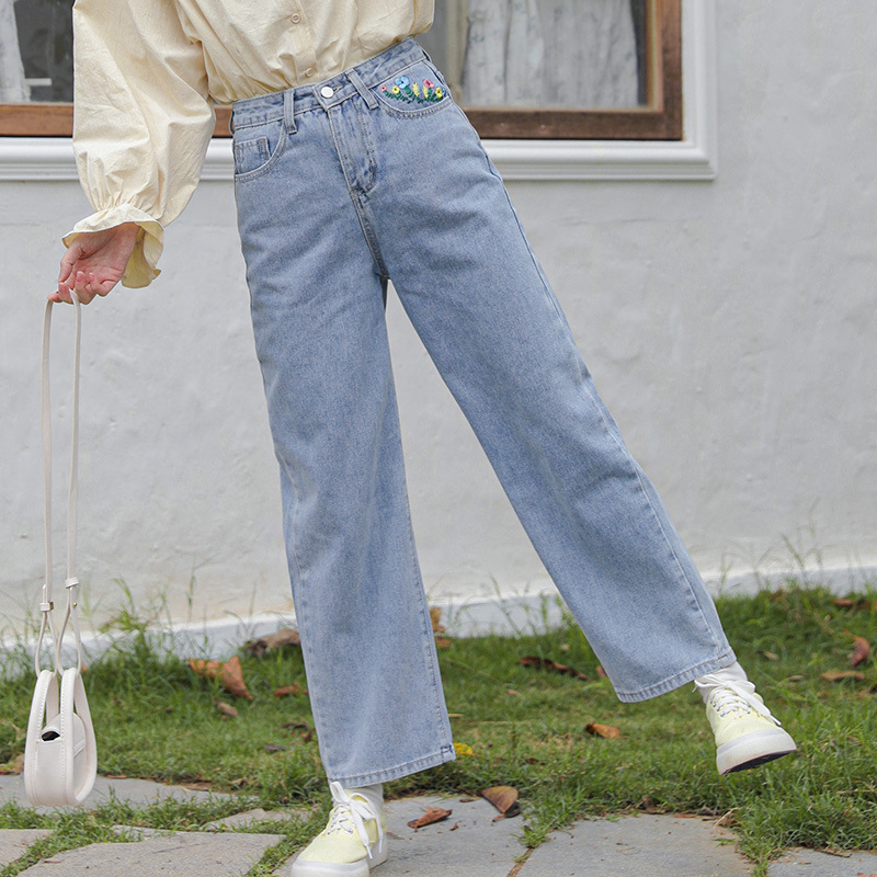 女士春夏小花刺繡口袋九分直筒牛仔褲