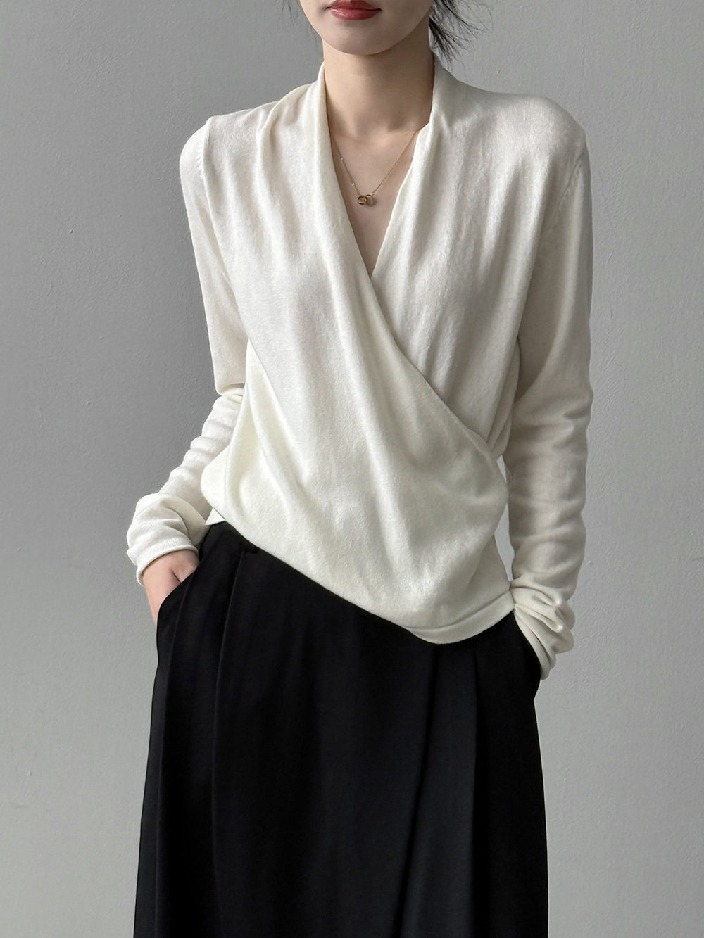 女士秋季法式交叉V領長袖針織衫