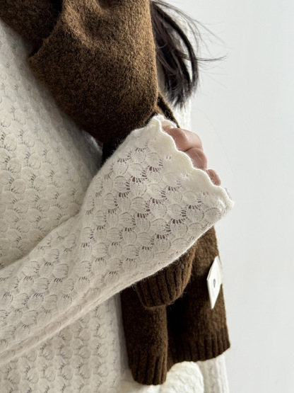 女士秋冬純色半高領鏤空類似針織打底衫