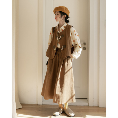 女士秋季羊角扣馬甲