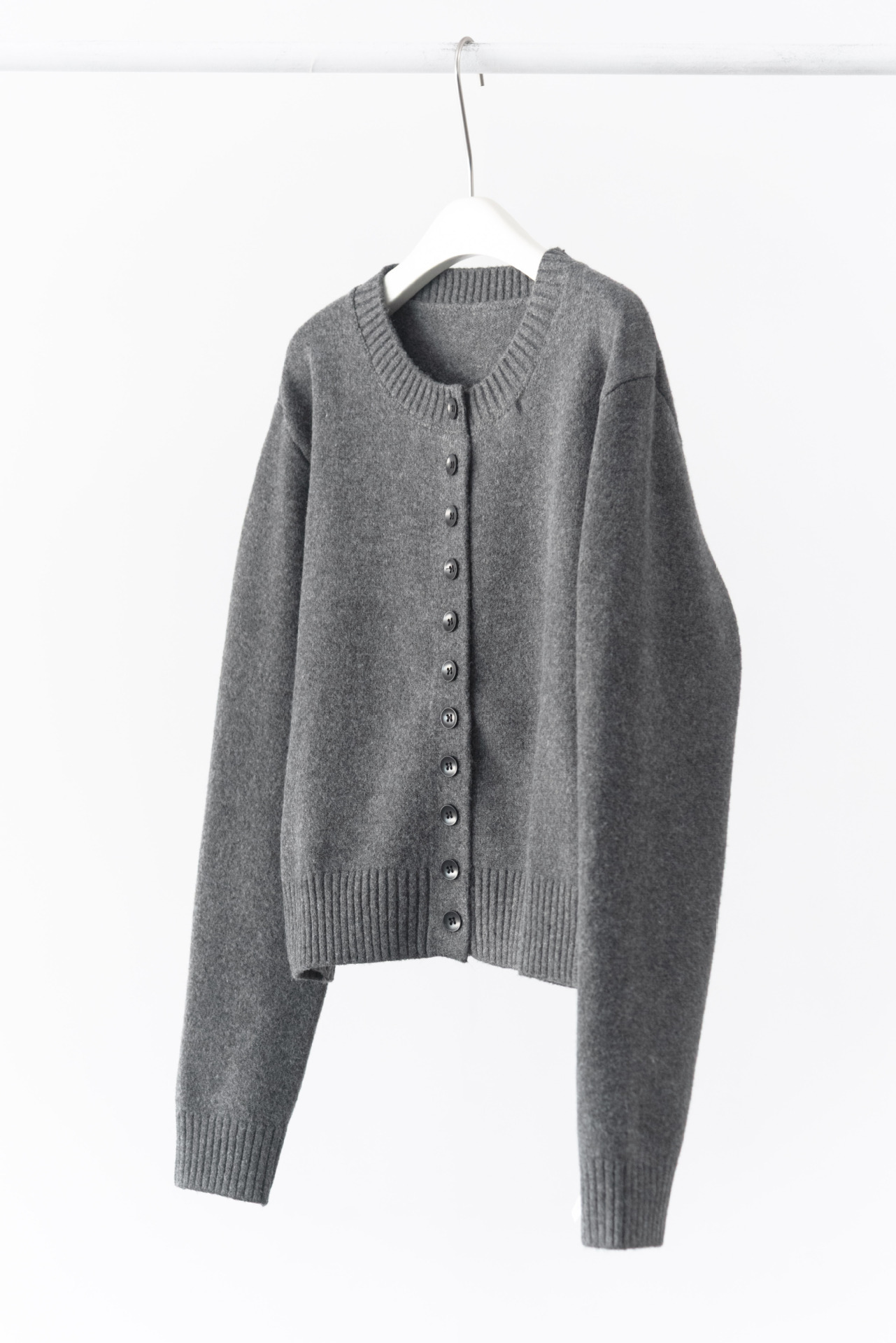 女士冬季簡約多釦設計羊毛開衫