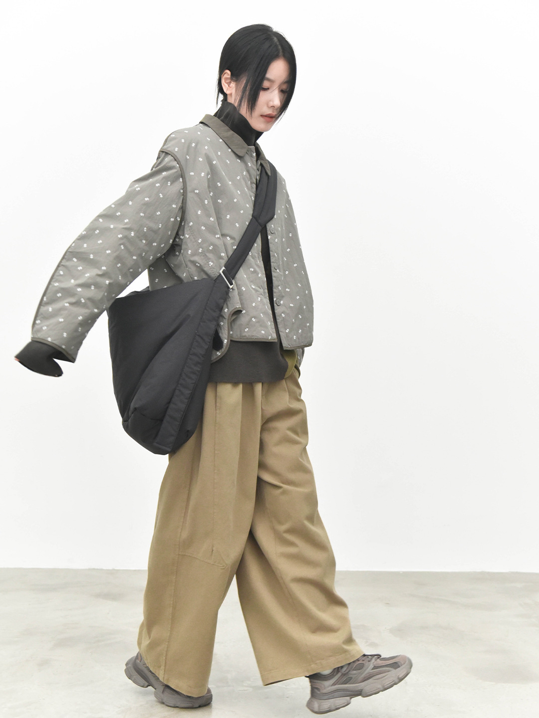 女士冬季文藝小碎花不規則下擺撞色包邊棉服外套