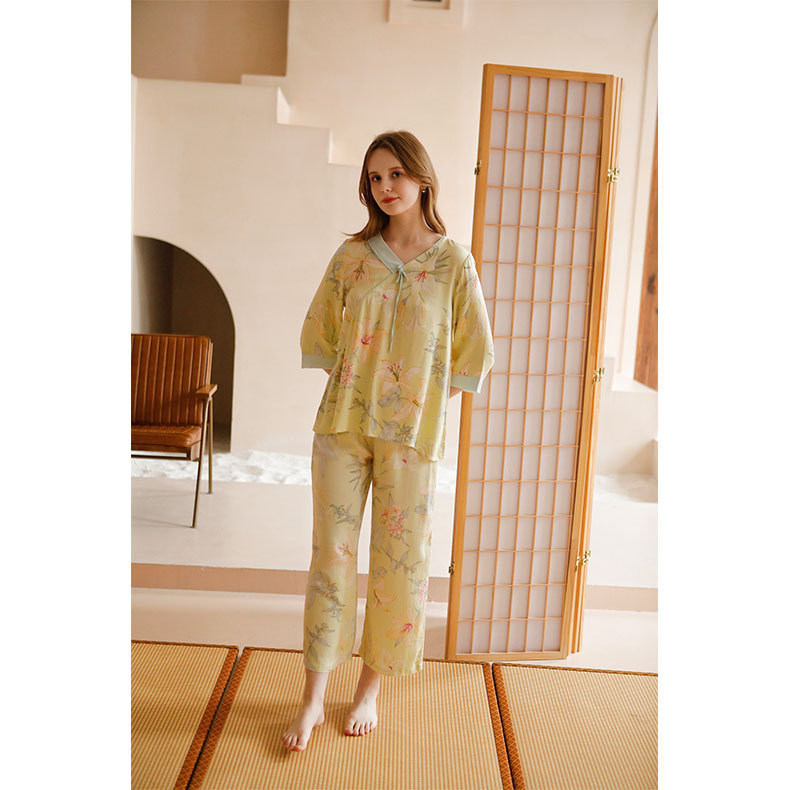 女款貢緞國風綠百合睡衣套裝