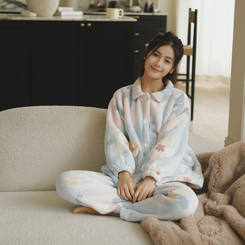 女秋冬加厚羊羔絨粉底白兔印花睡衣