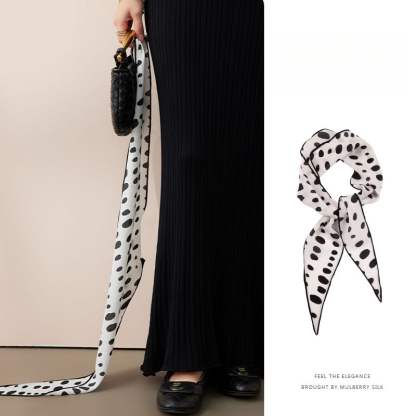 桑蠶絲黑白斑點三角絲巾