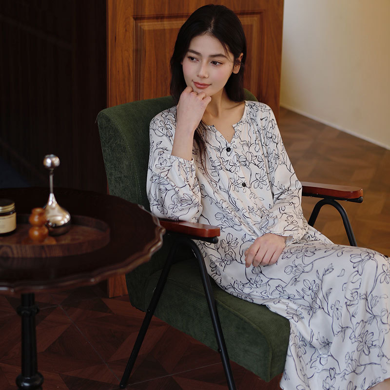 女式春款人棉貢緞森系墨色印花開衫睡裙