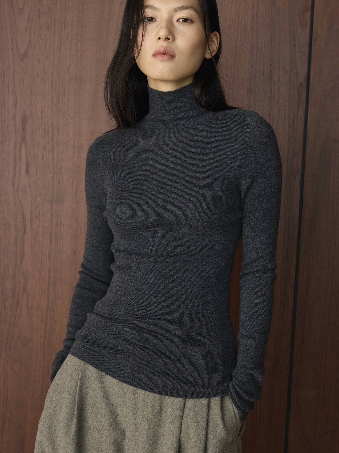 女冬季高領純色羊毛針織修身打底衫