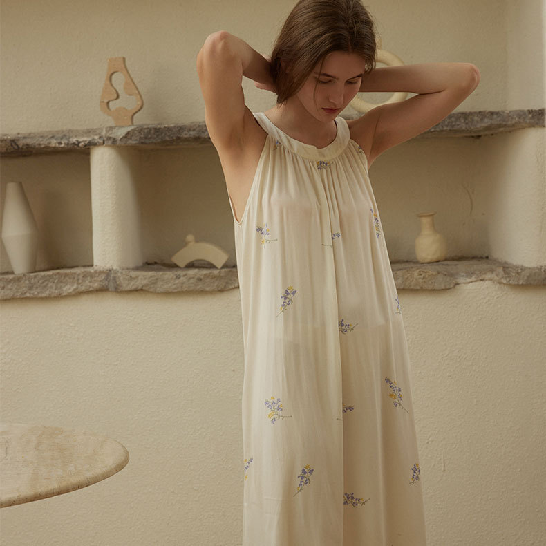 貢緞小清新鈴蘭花印花掛脖睡裙