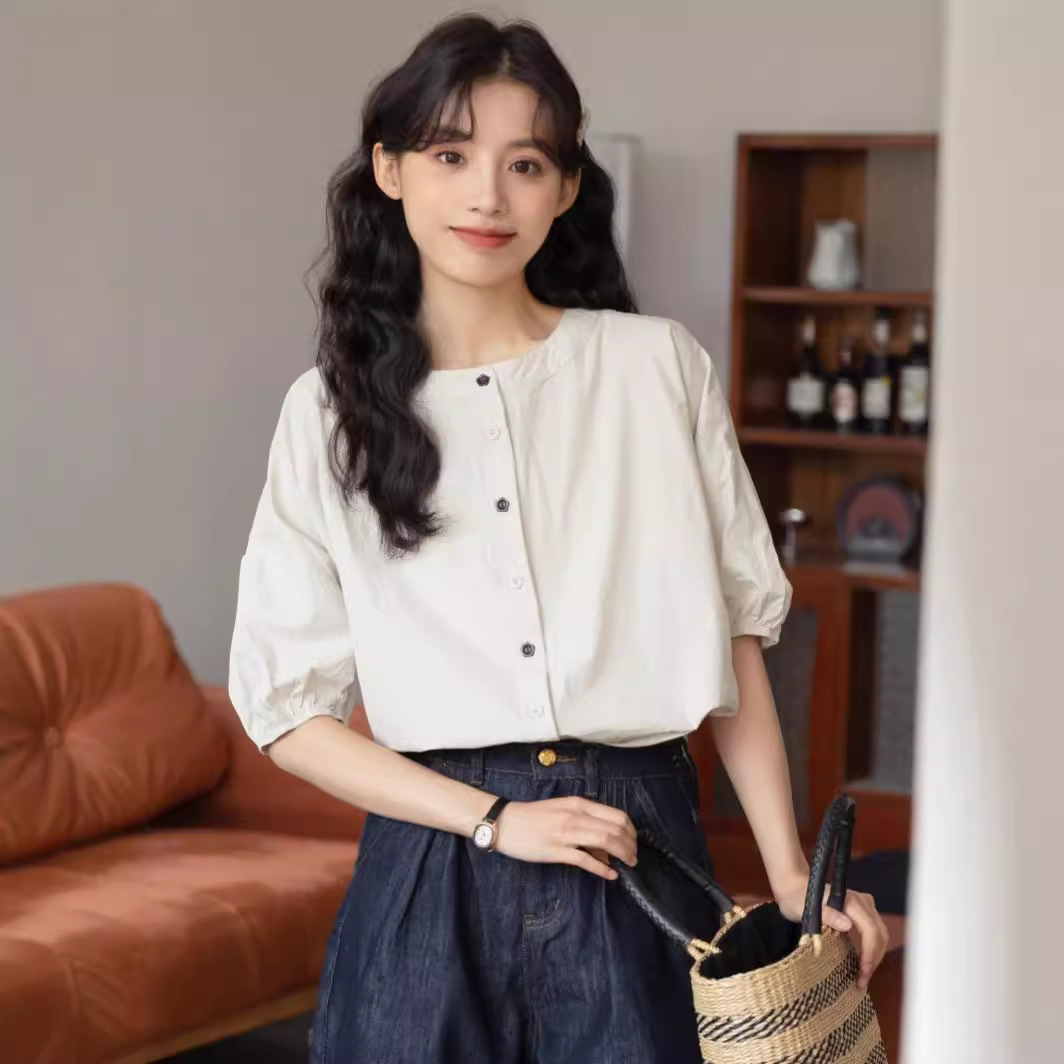 女純色紐扣泡泡袖短袖襯衣