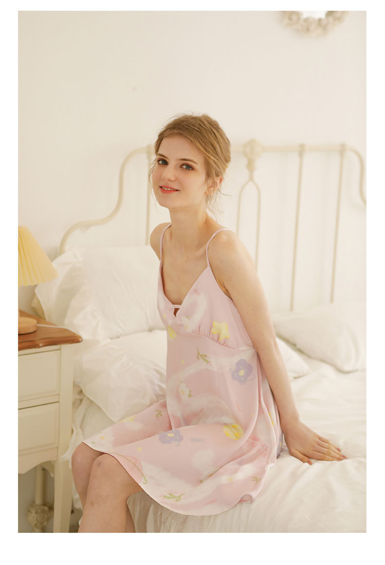 女士貢緞花卉透氣露背短款吊帶睡裙