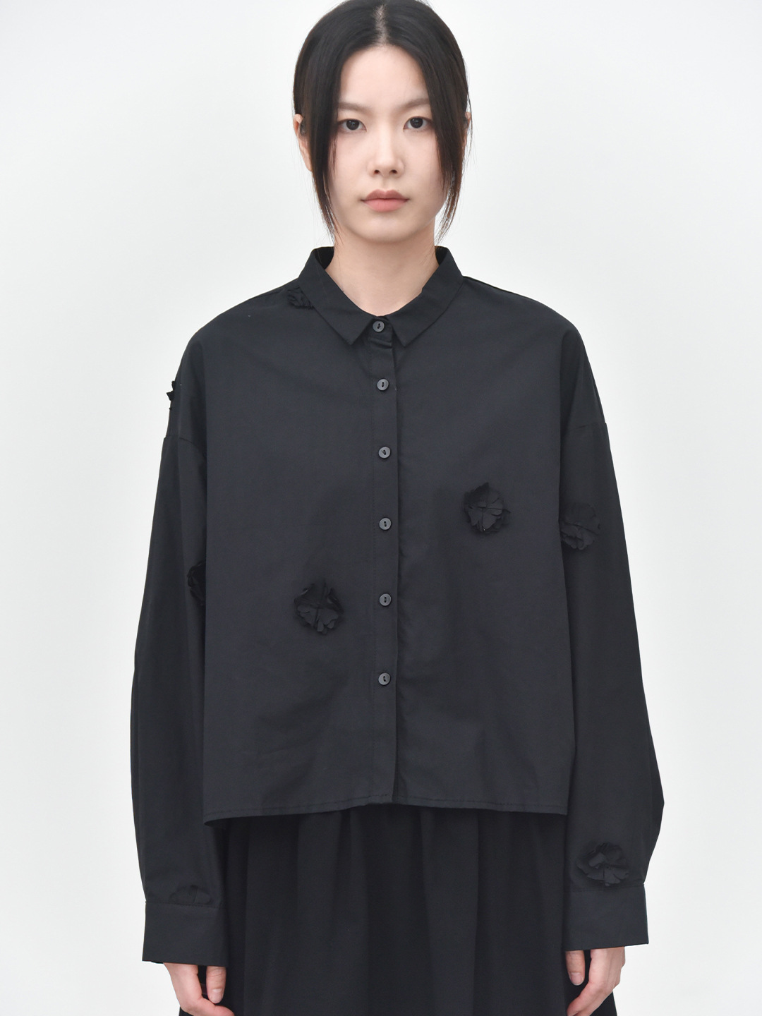 女士秋季立體花朵拼貼長袖襯衫