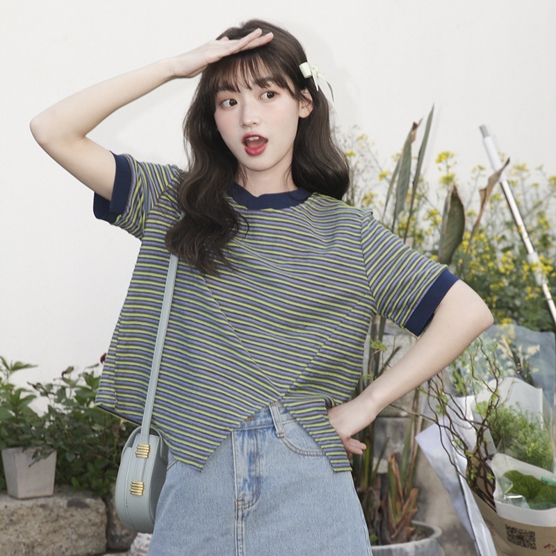 女不規則開叉設計感短袖T恤