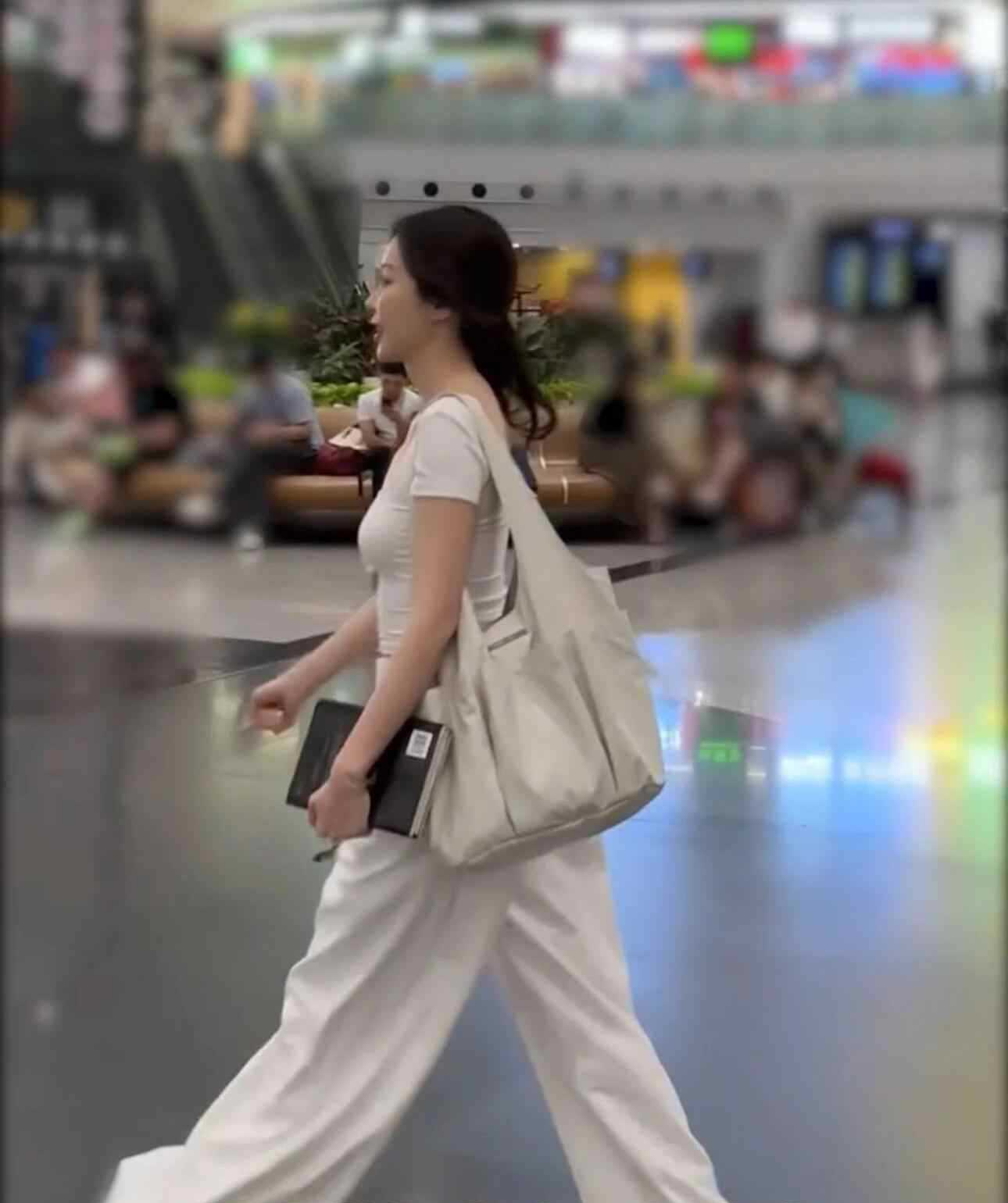 褶皺雙口袋單肩托特包