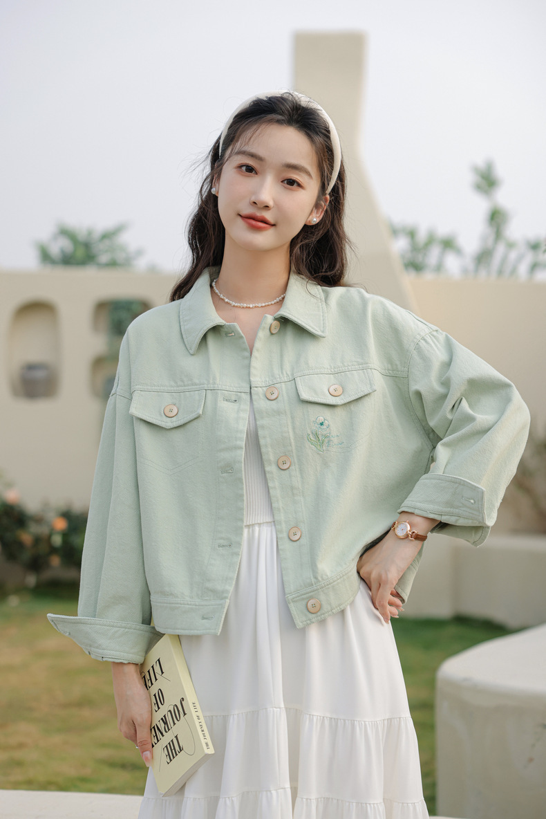 女士春秋小花刺繡短款夾克牛仔外套