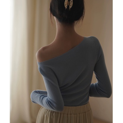 女士春秋輕薄一字領打底衫