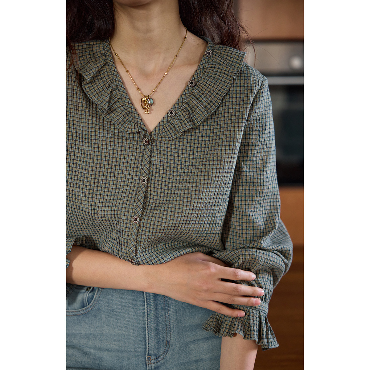 女士春秋法式V領荷葉邊格子襯衫