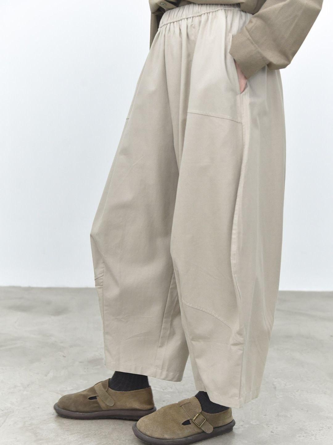 女士春秋立體分割抗皺垂感休閒褲