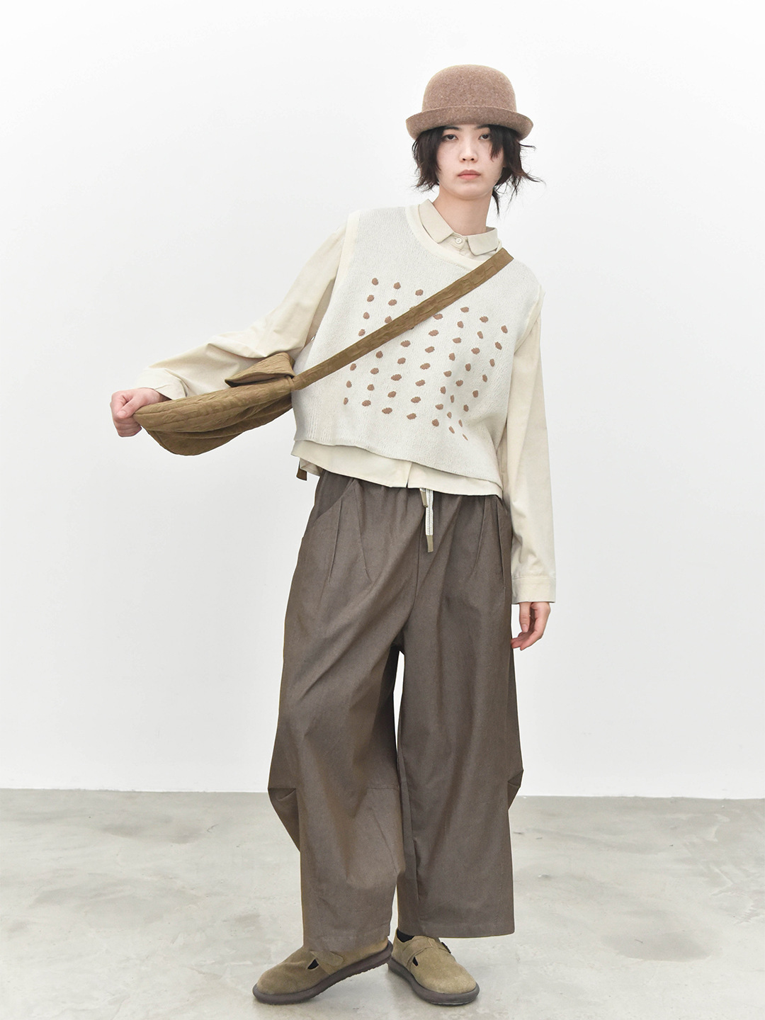 女士秋冬日式波點針織套頭馬甲