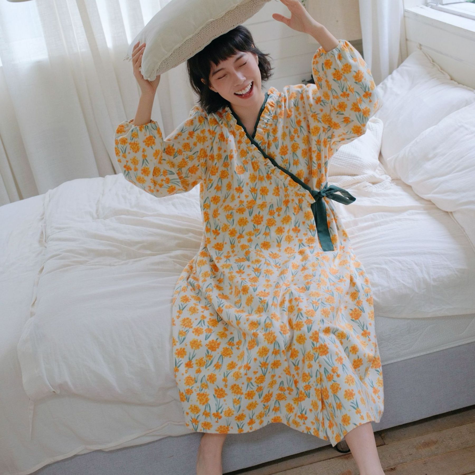 女士親膚磨毛碎花長袖交襟睡衣