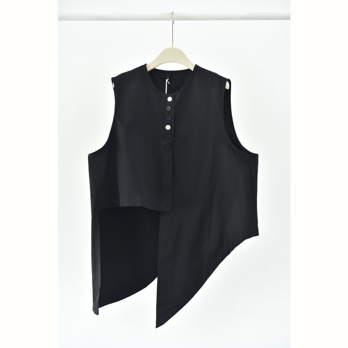 女士撞色扣不規則尖角下擺圓領馬甲