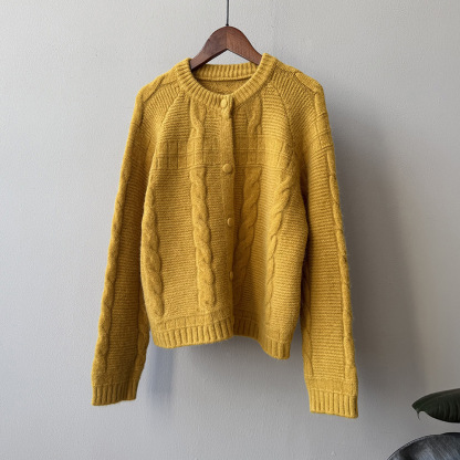 女士秋冬圓領包扣麻花毛衣開衫