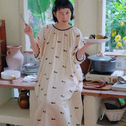 女士卡通ins風圓領連袖五分袖睡裙