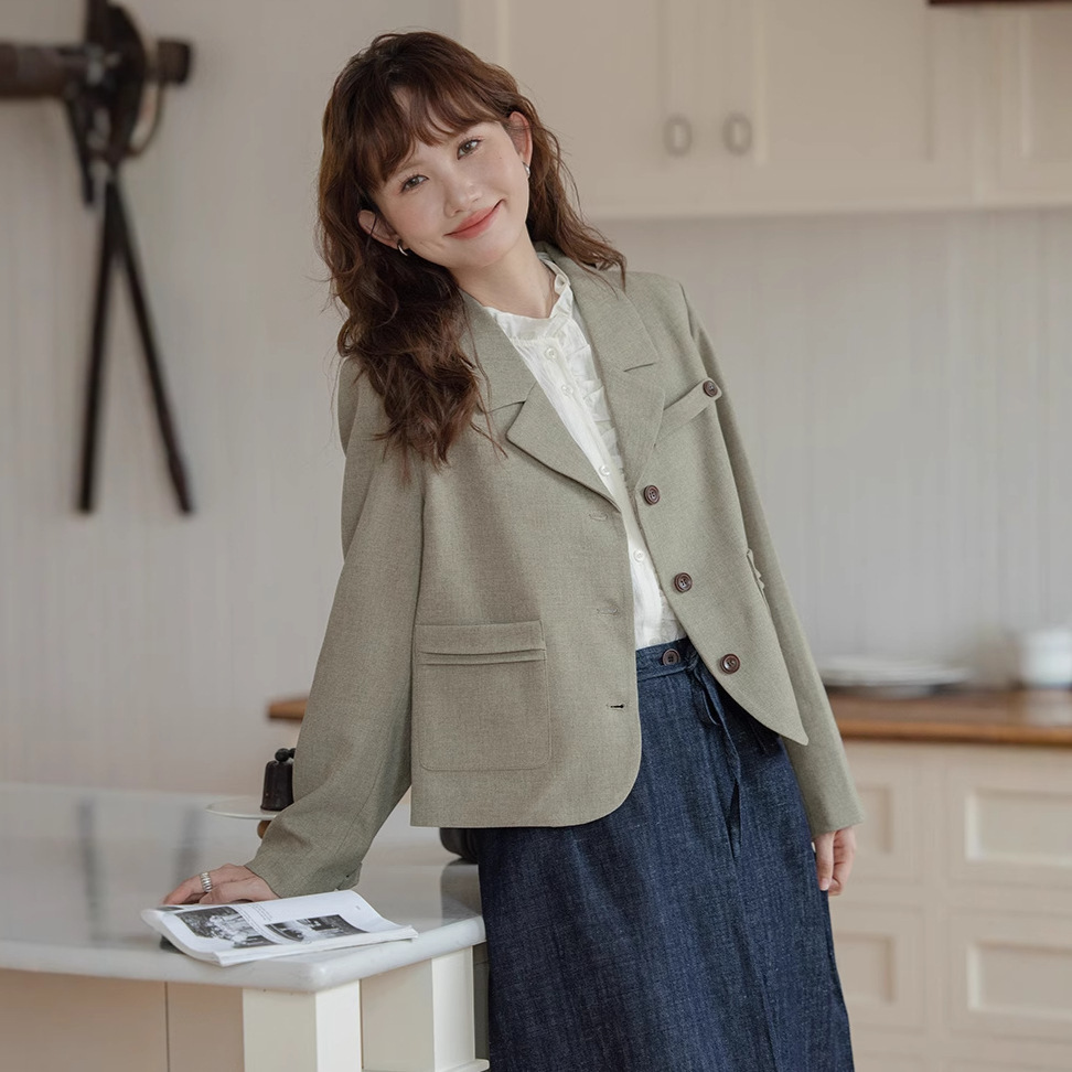 女士秋冬設計感口袋短西服外套+花邊襯衫