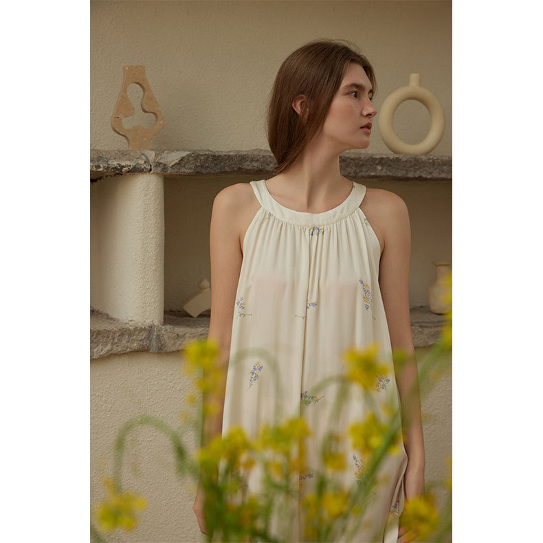 貢緞小清新鈴蘭花印花掛脖睡裙