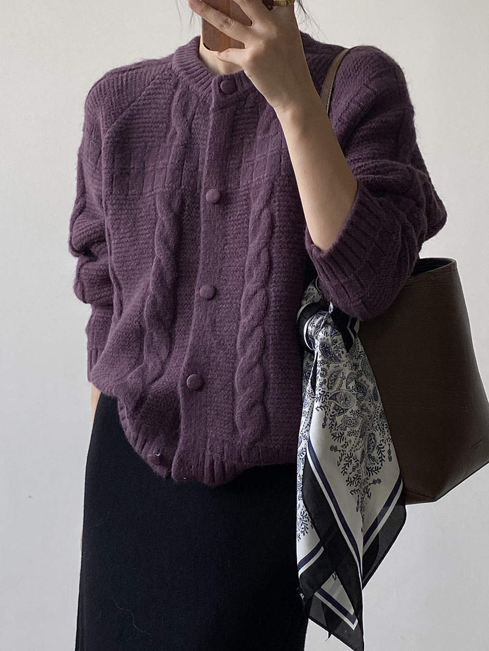 女士秋冬圓領包扣麻花毛衣開衫