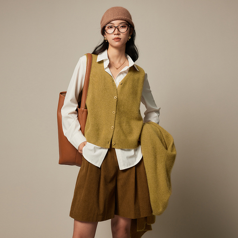 女士秋冬浣熊絨單排扣針織馬甲