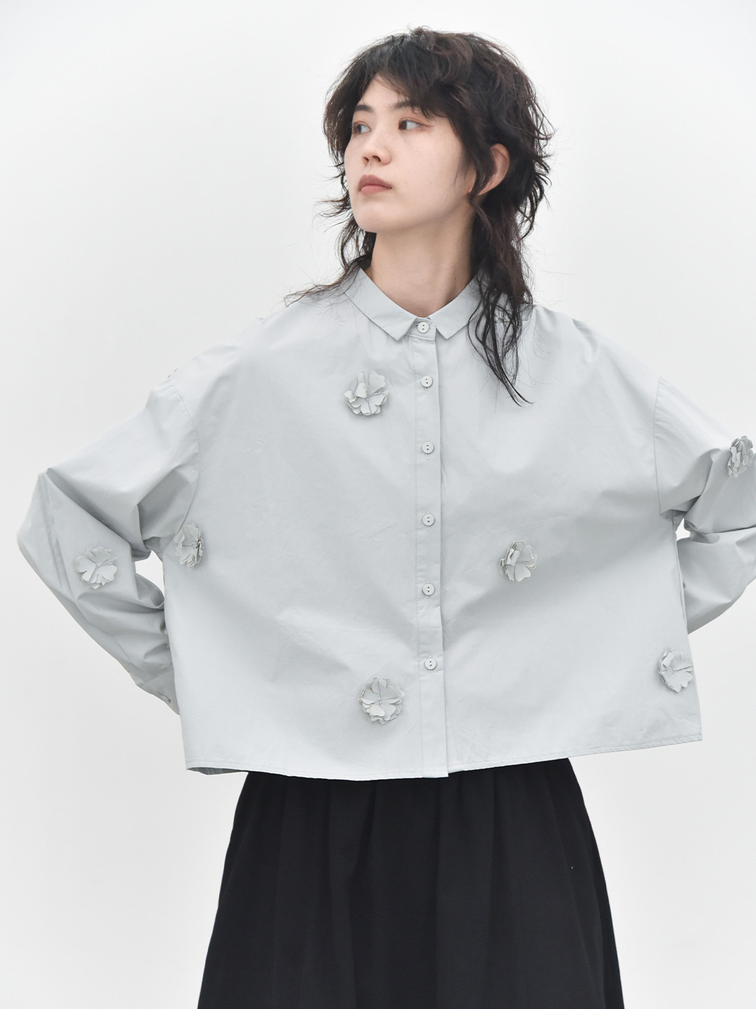 女士秋季立體花朵拼貼長袖襯衫