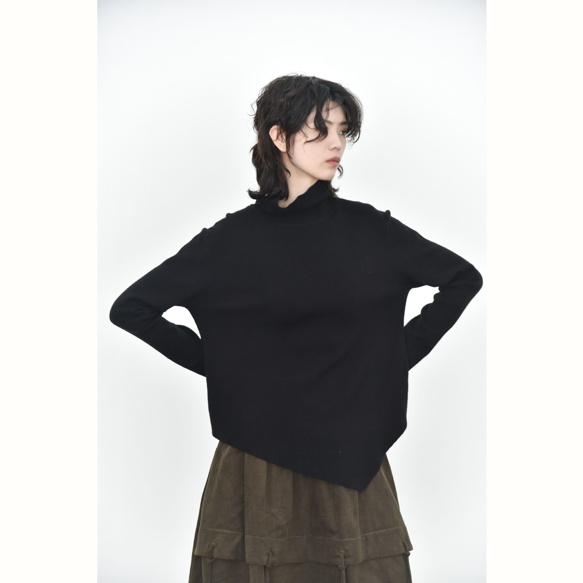 女士秋冬不規則下擺尖角高領打底毛衣