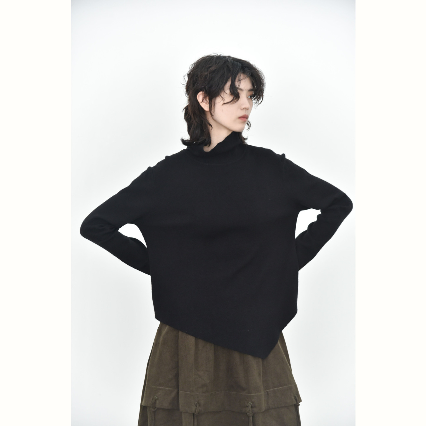 女士秋冬不規則下擺尖角高領打底毛衣