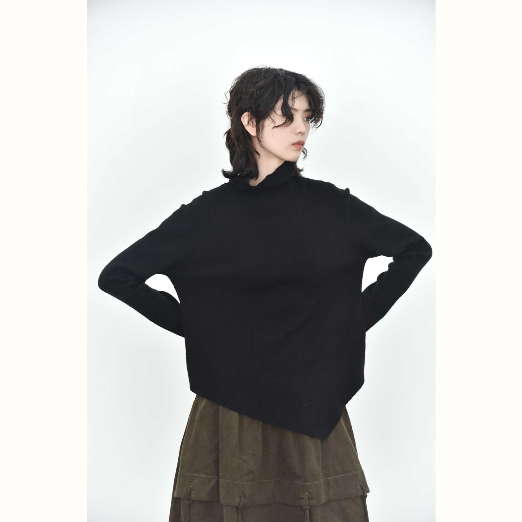 女士秋冬不規則下擺尖角高領打底毛衣