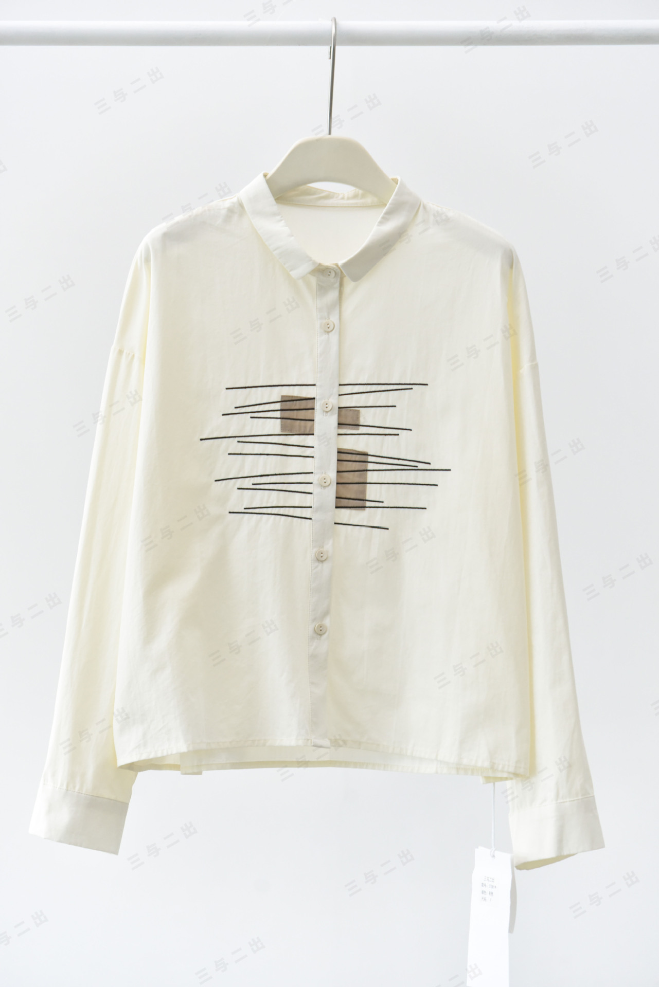 女士春秋簡約素描排線刺繡撞色貼布長袖襯衫