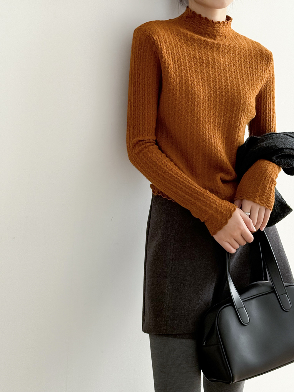 女士秋冬純色半高領鏤空類似針織打底衫